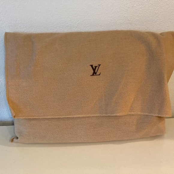 Louis Vuitton Monogram Vernis Thompson Street Purse - Picture 11 of 11